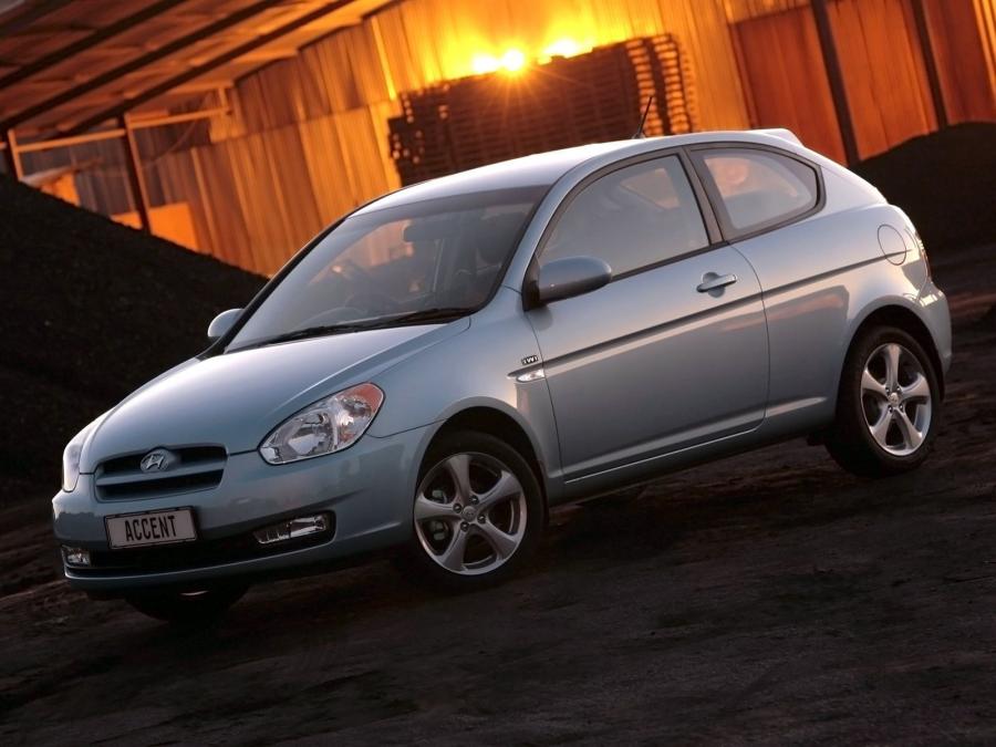  Hyundai Accent 3-Door 2007 года  (ZA) (фото 9 из 20)